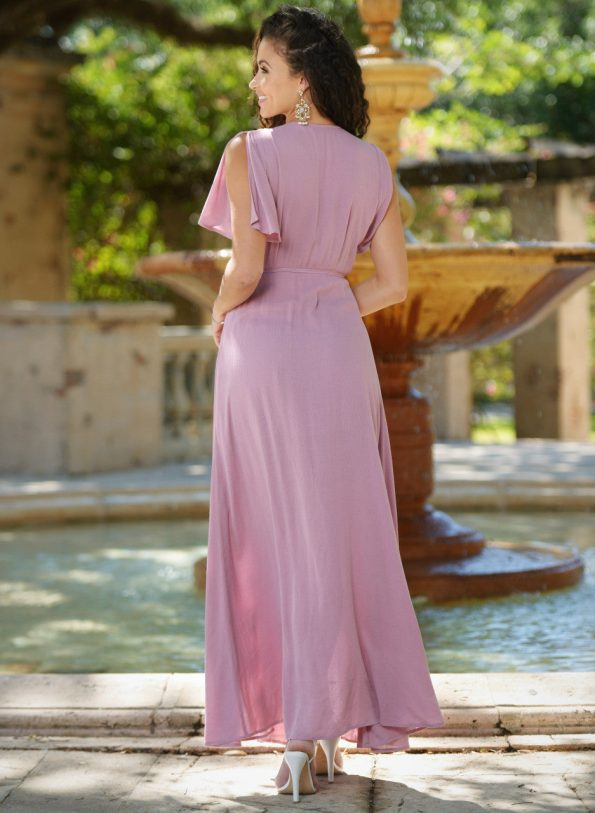 Lady_Black_Tie_042367__55942.1652970161.1280.1280